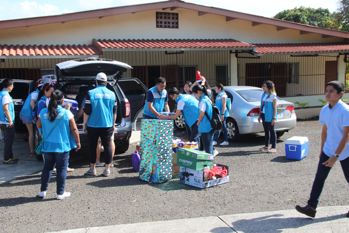 180126-中國電建志愿者開展巴拿馬殘障人士收容所義工活動2.JPG
